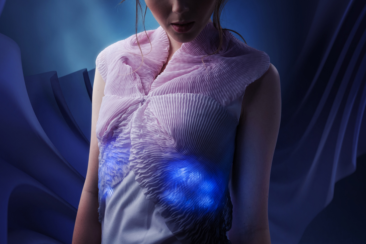 007 Second Skins Re fream Malou Beemer 